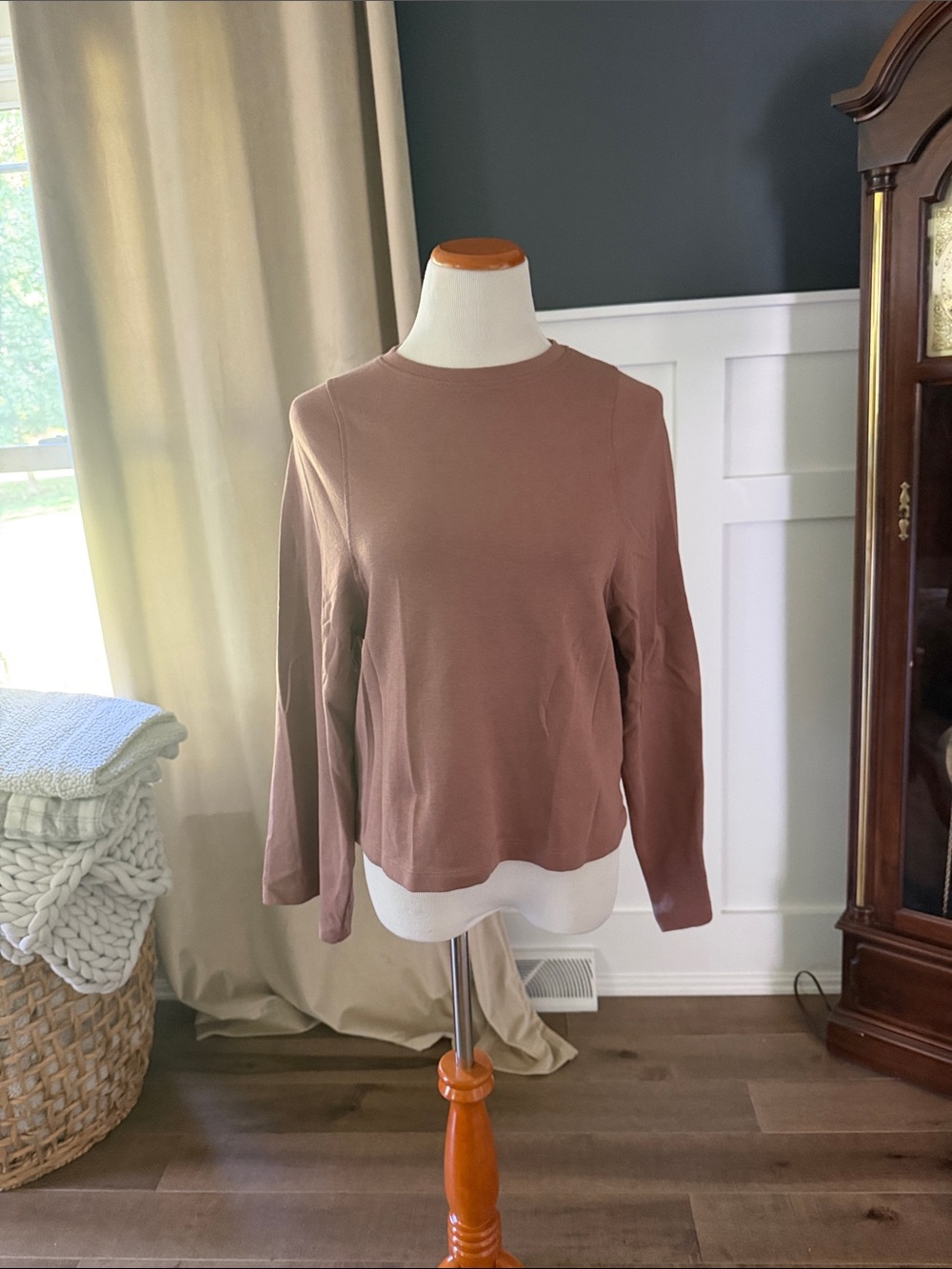 💘H&M Women's Crewneck Sweater in Dusty Mauve